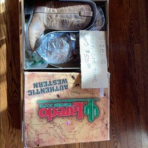 Authentic western Laredo cowgirl boots